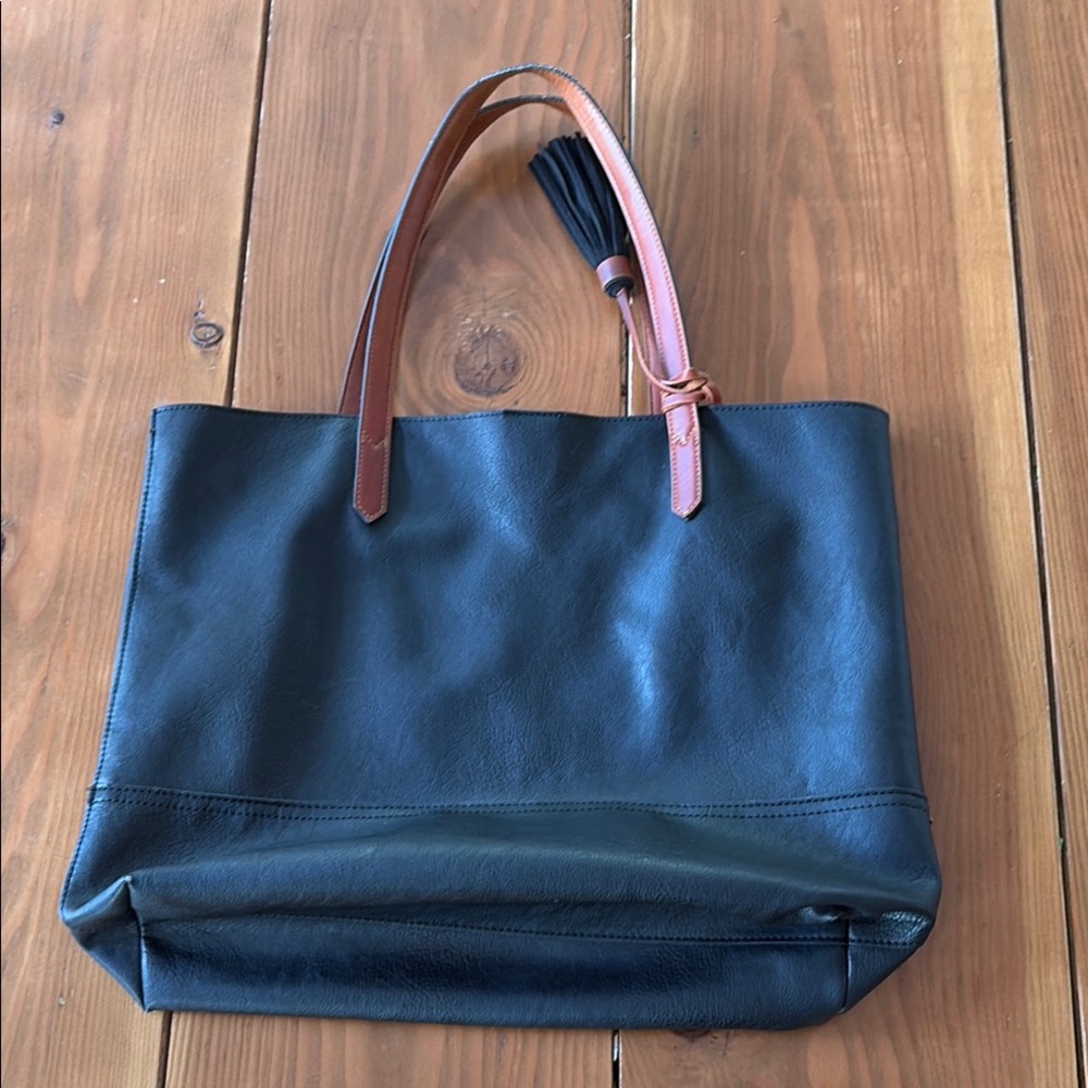 Elegant leather Black and Tan Tote Bag